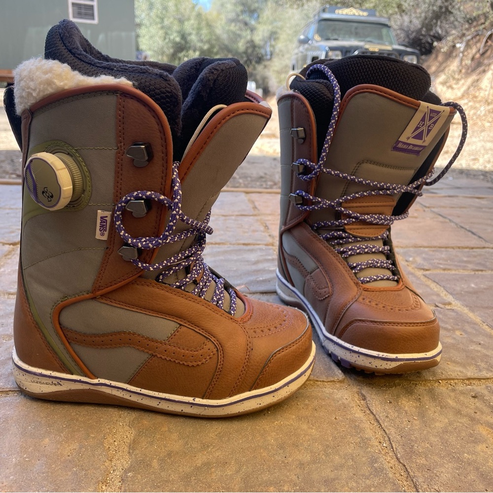 Vans snowboard boots women’s
